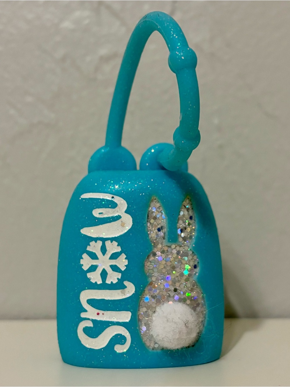 Bath & Body Works Blue Glitter Snow Bunny Pocketbac Sanitizer Holder